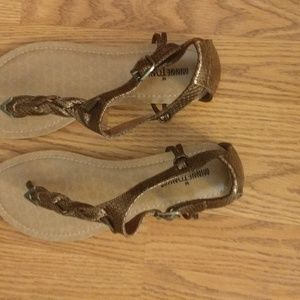 Minnetonka Sandles